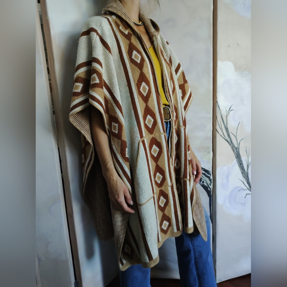 Hooded poncho
